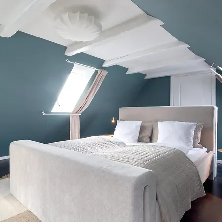 Beautiful Flat In Superb Location *